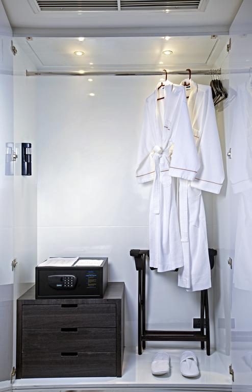 Executive Room,924331609:JPEG