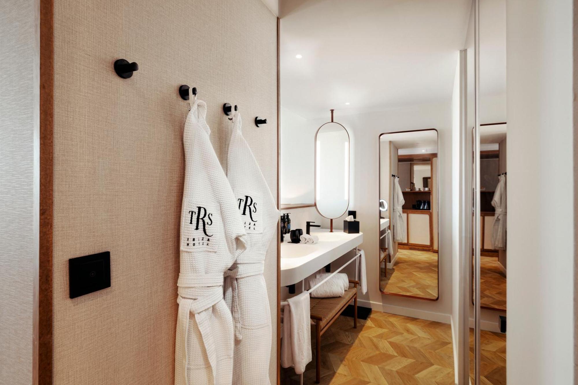 Signature Level Junior Suite Jacuzzi Terrace