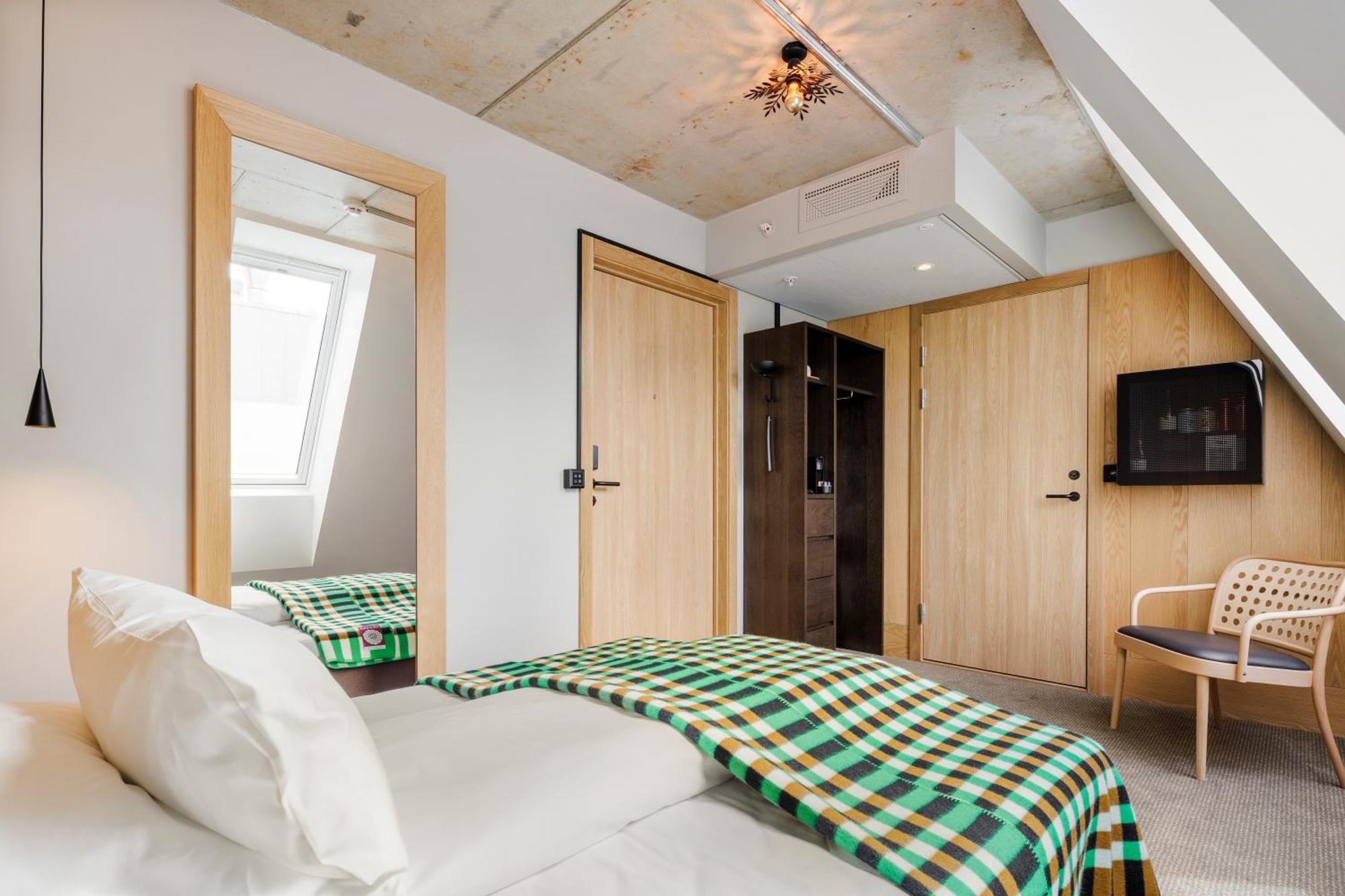 Single Room,1636696008:JPEG