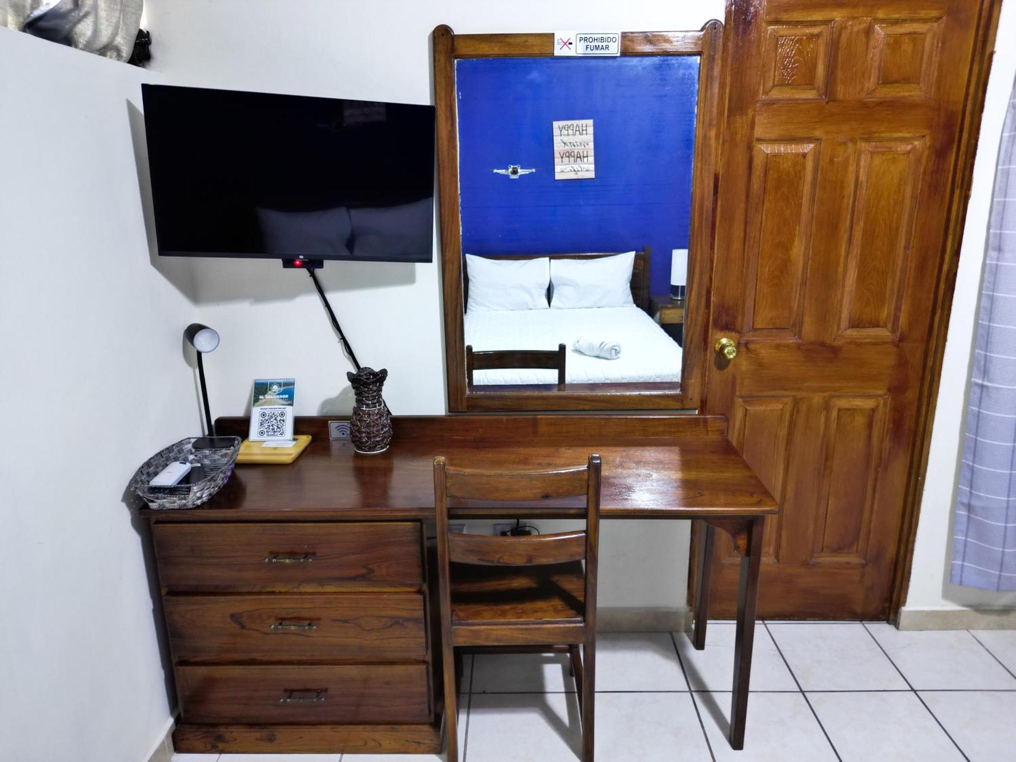 Small Double Room,1637903414:JPEG
