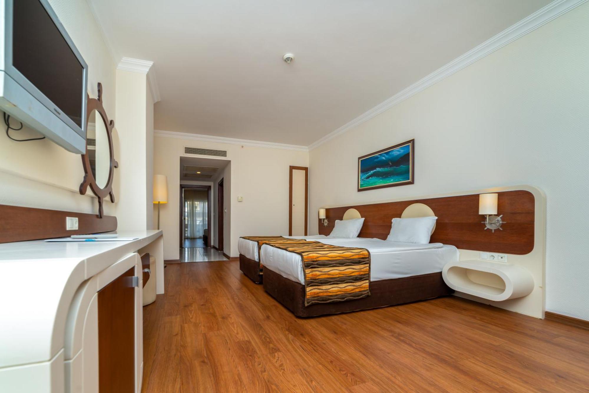 Family Room,1640373103:JPEG