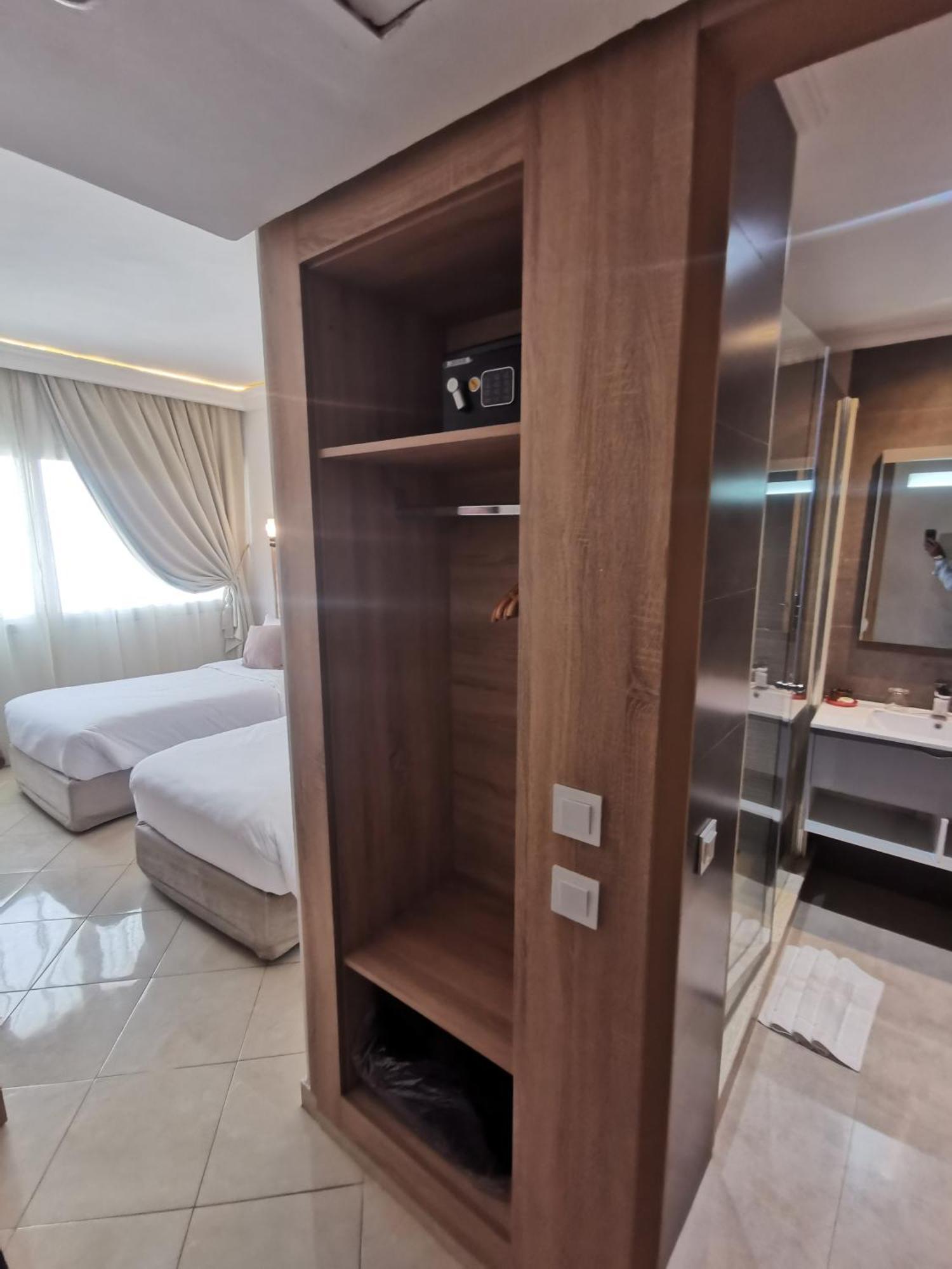 Triple Room,1676746149:JPEG