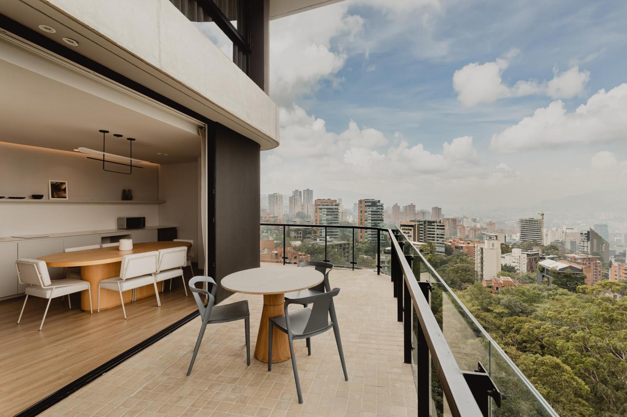Deluxe Suite met 1 Slaapkamer en Uitzicht op de Stad