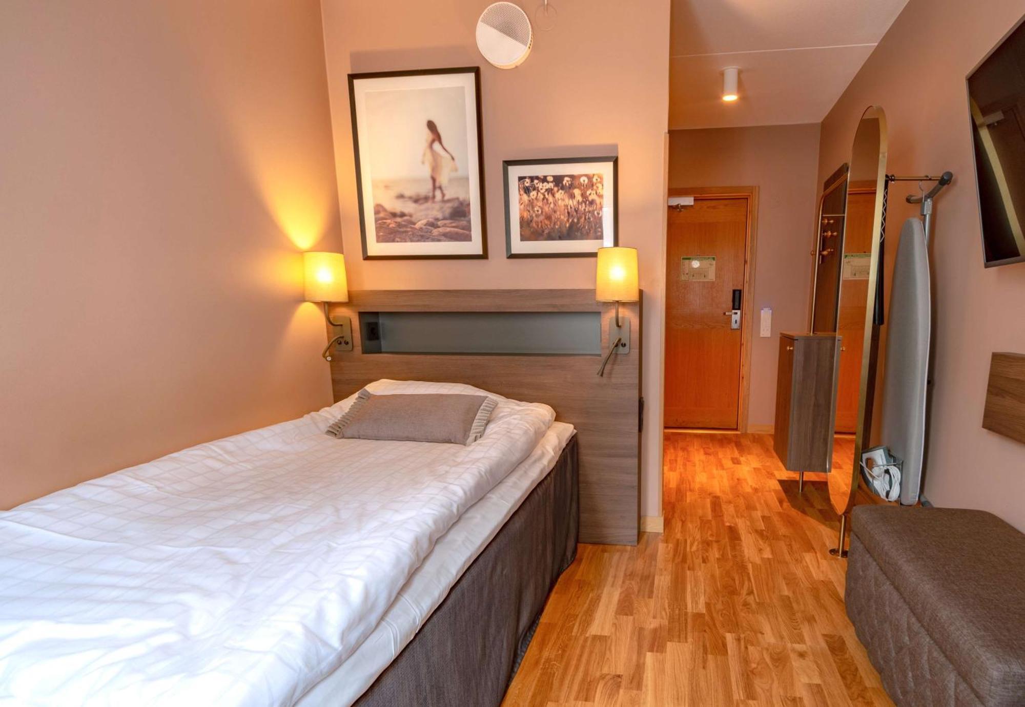 Single Room,1649886861:JPEG