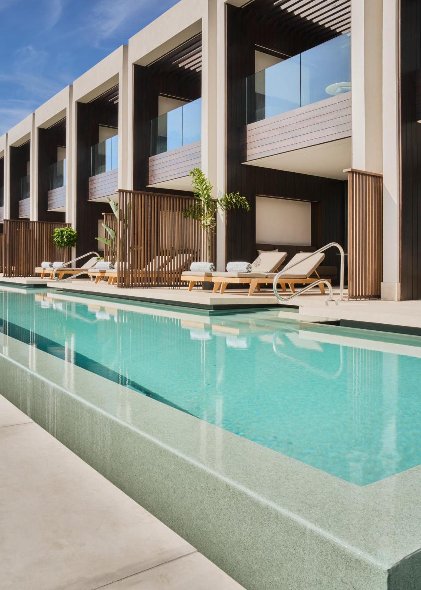 Junior Suite Swim up Adults Only,1653246960:JPEG