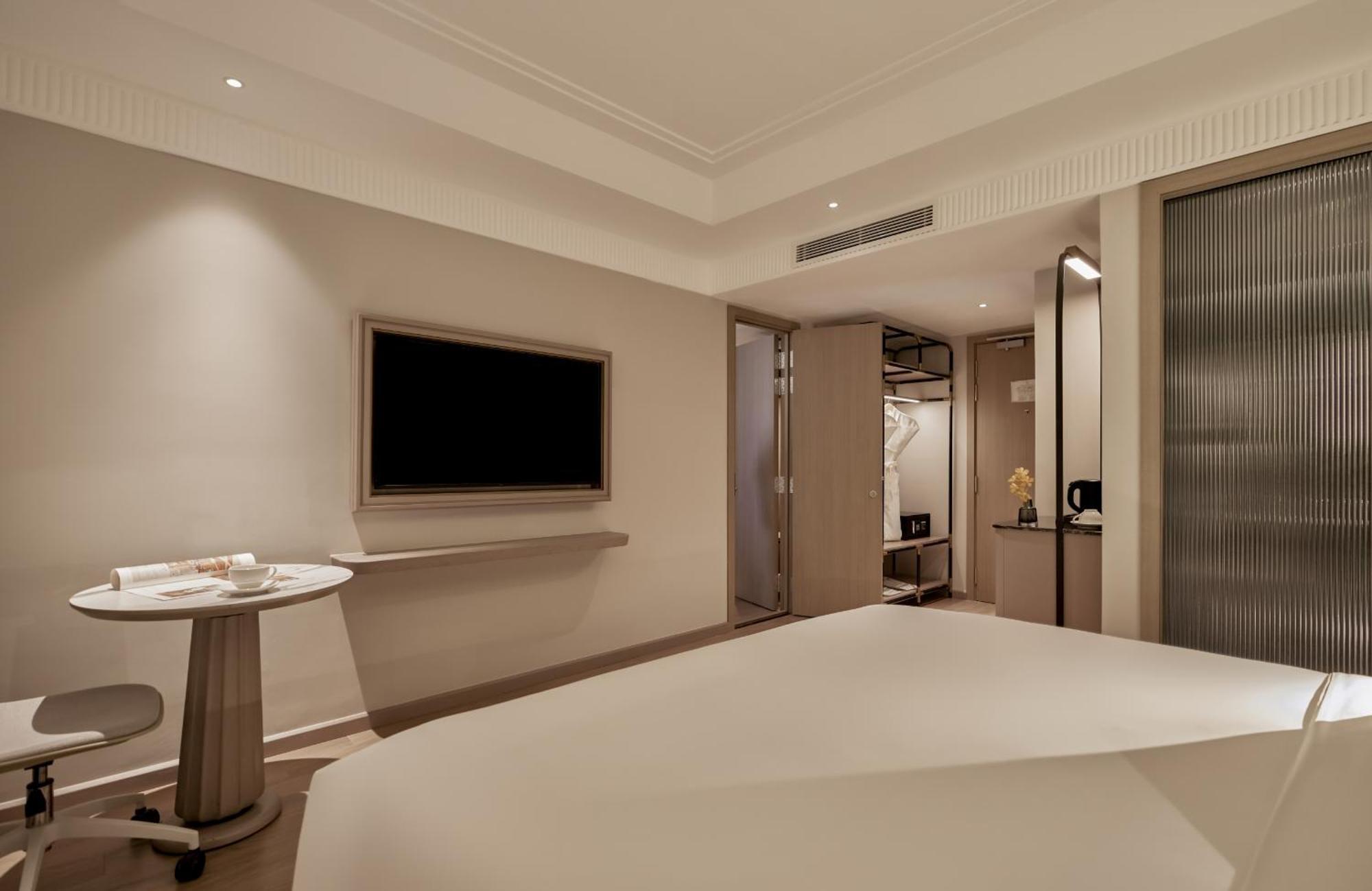 Deluxe Connecting Room,1659684932:JPEG
