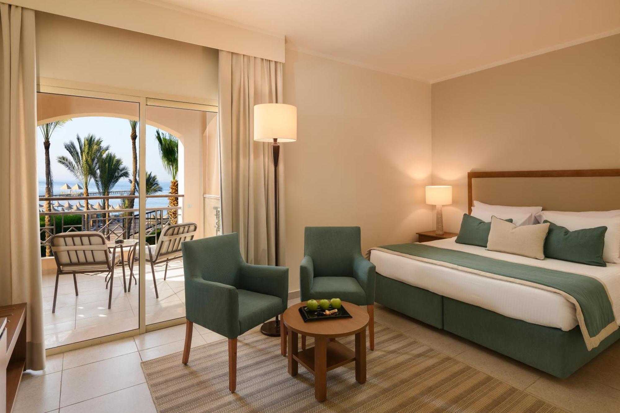 Superior Tweepersoonskamer met 1 Queensize Bed of 2 Aparte Bedden en Uitzicht op Zee