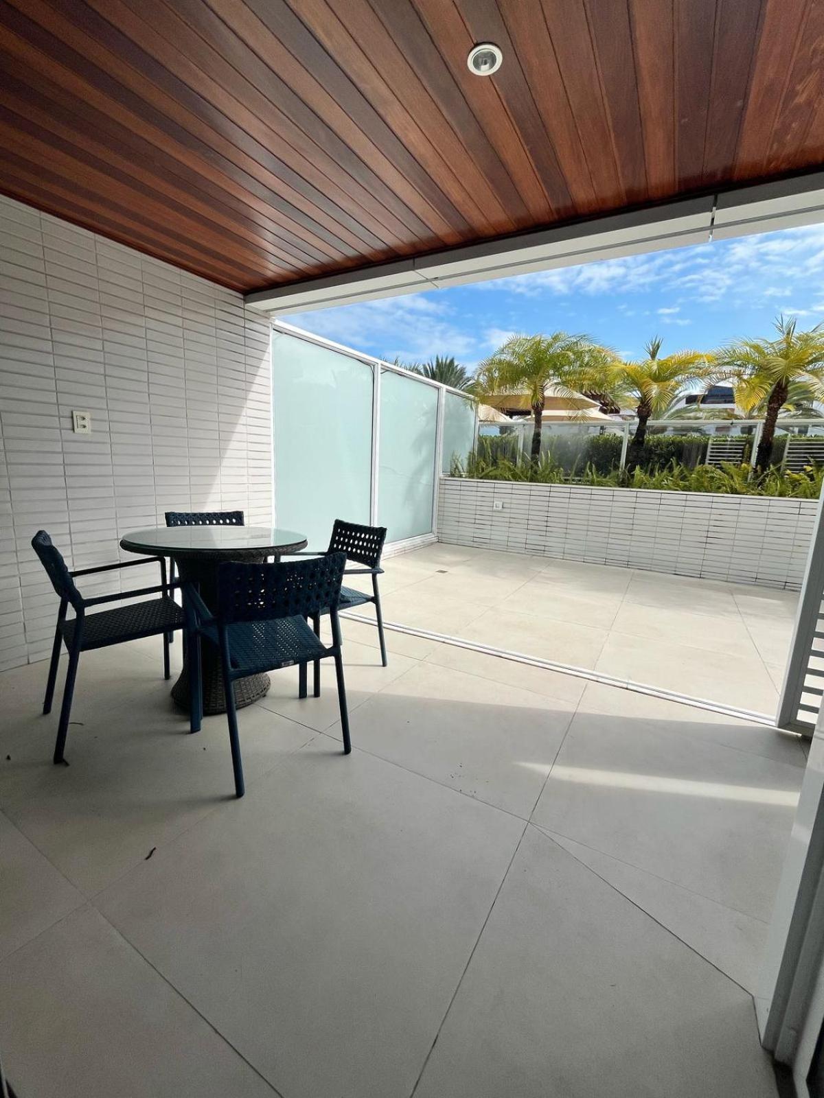 Family Room Garden View,1665441849:JPEG