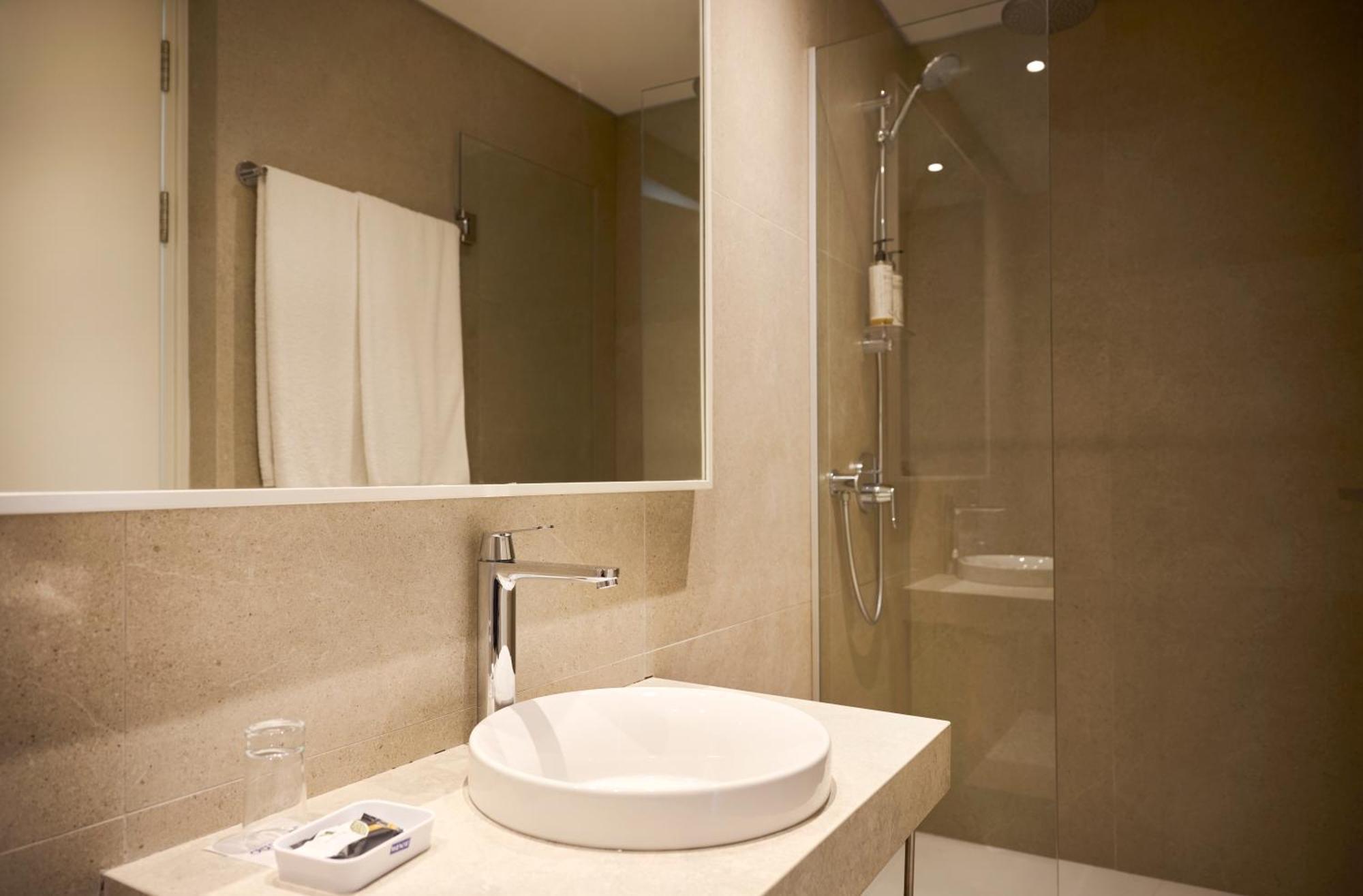 Suite Superior de 1 dormitorio con vistas laterales al mar
