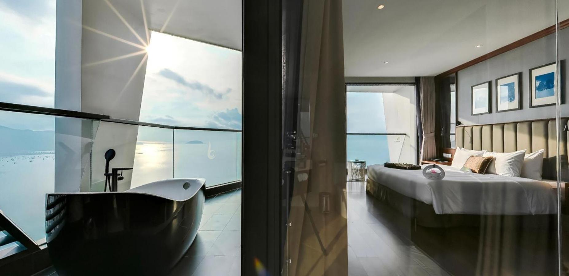 Pacific Double Room Ocean View Private Balcony Bathtub,1675878453:JPEG
