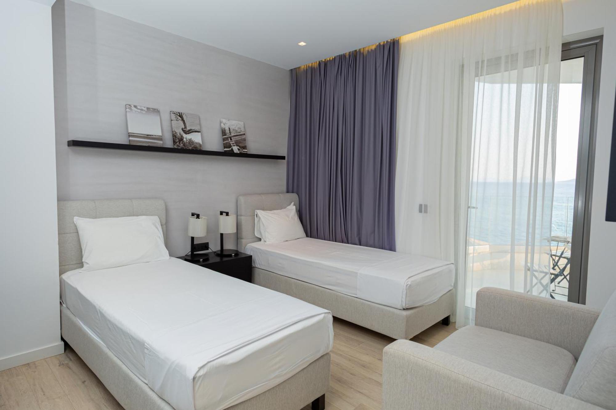 Suite with Sea View,1678666476:JPEG