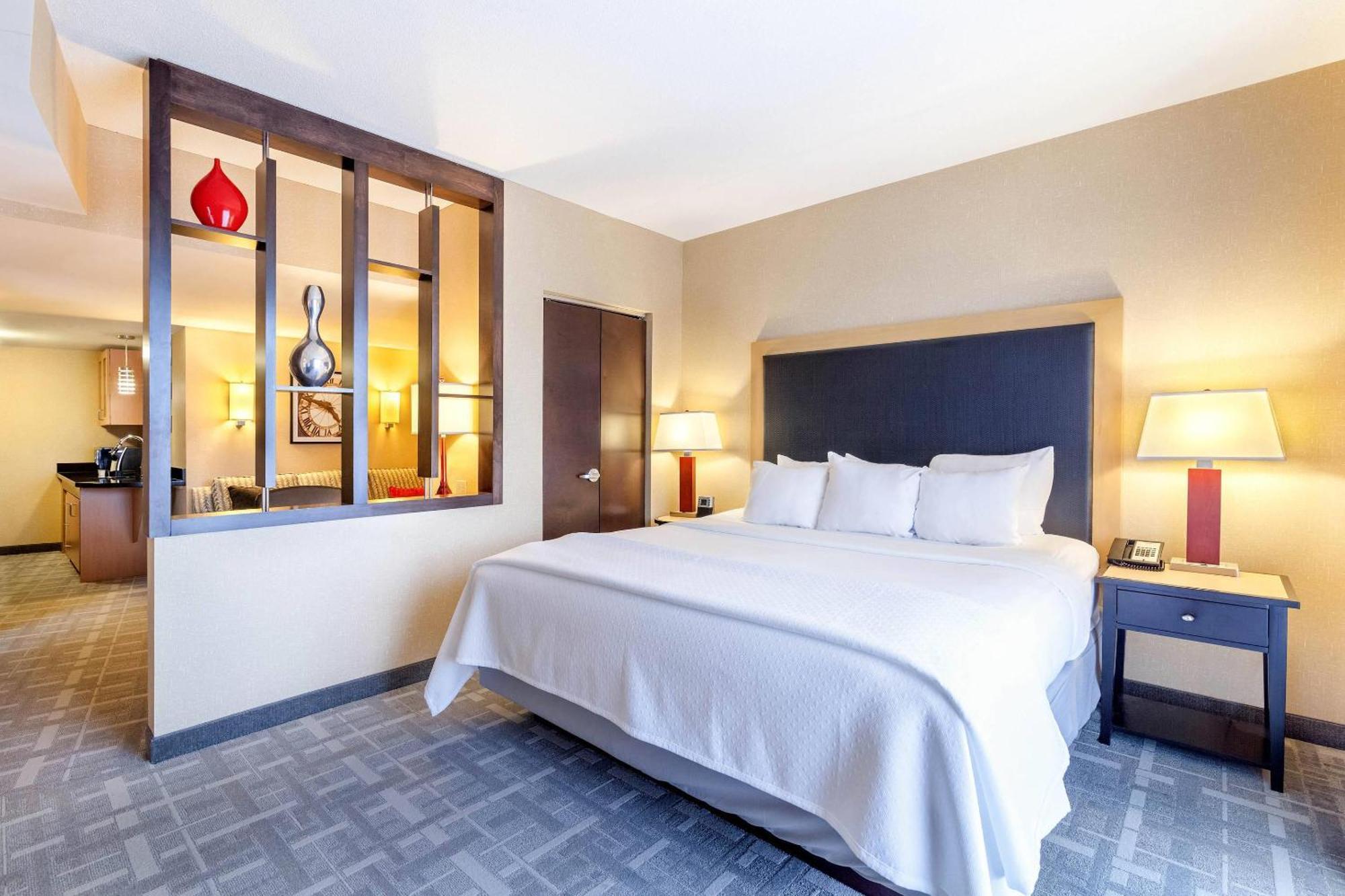 Quarto com Cama King-size na Torre - Não Fumantes