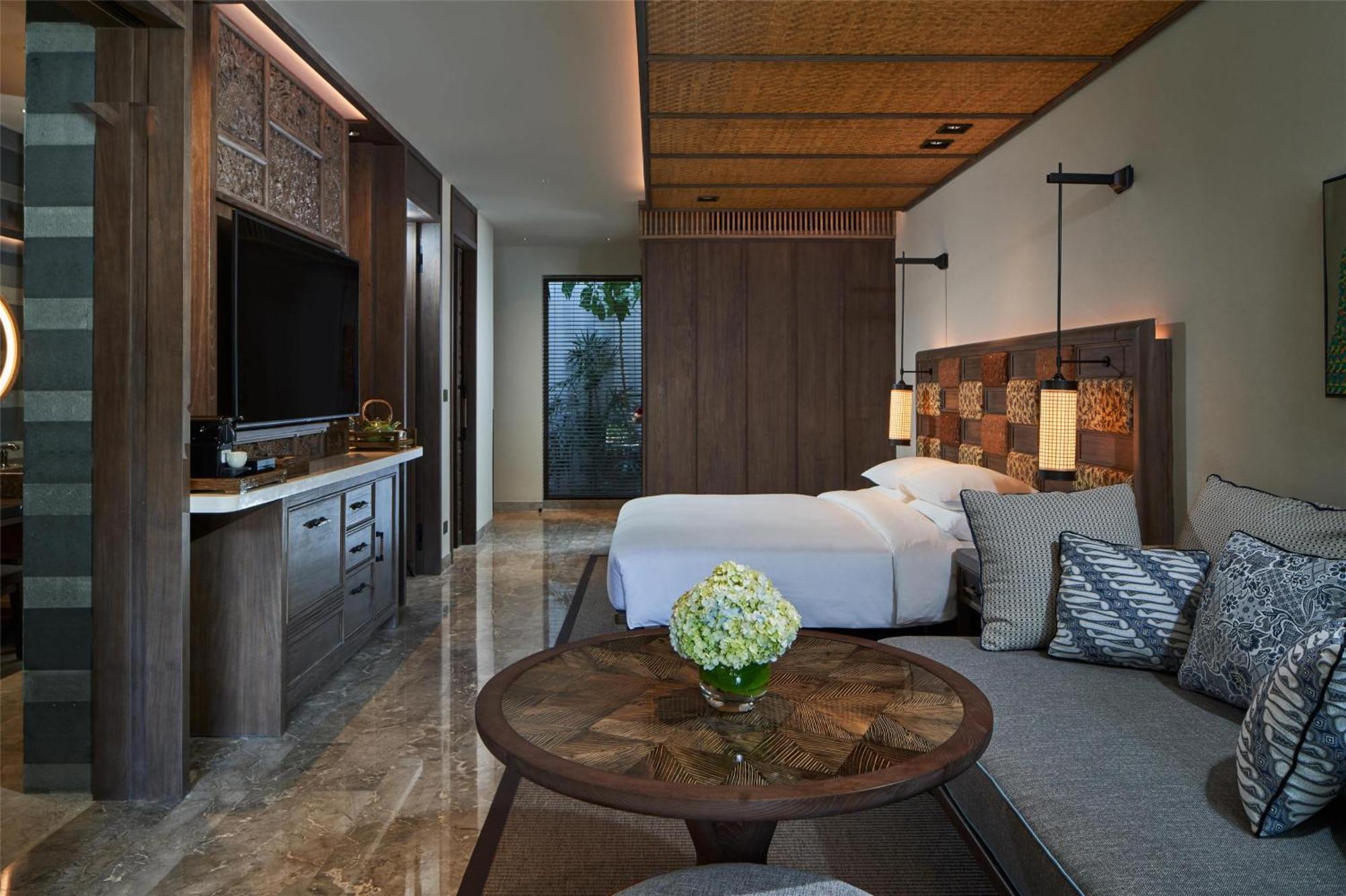 Habitación con cama extragrande.