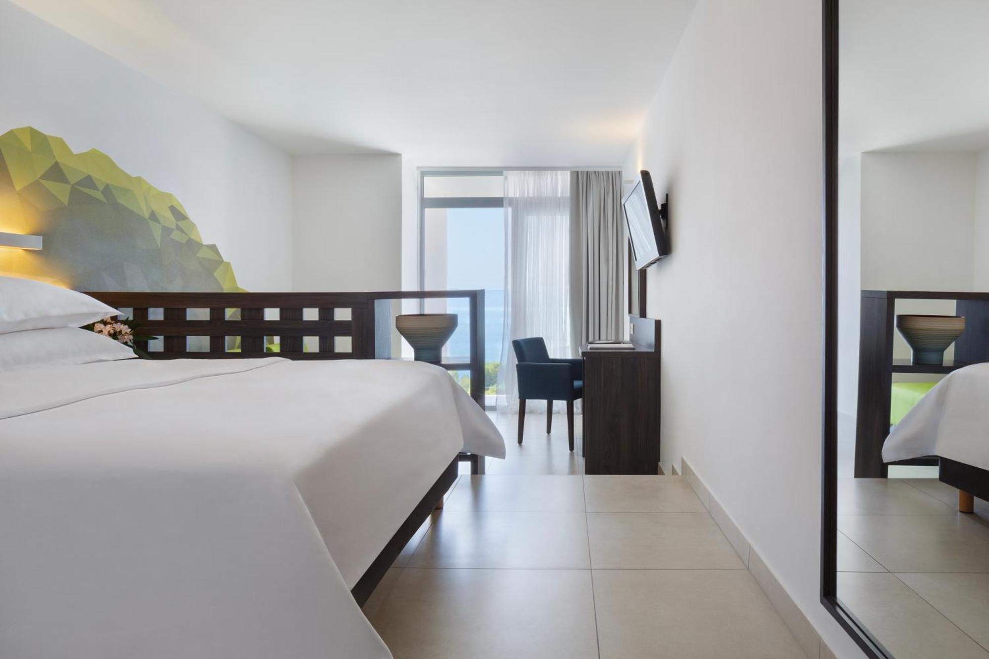 Superior Double Room Balcony,1697840067:JPEG
