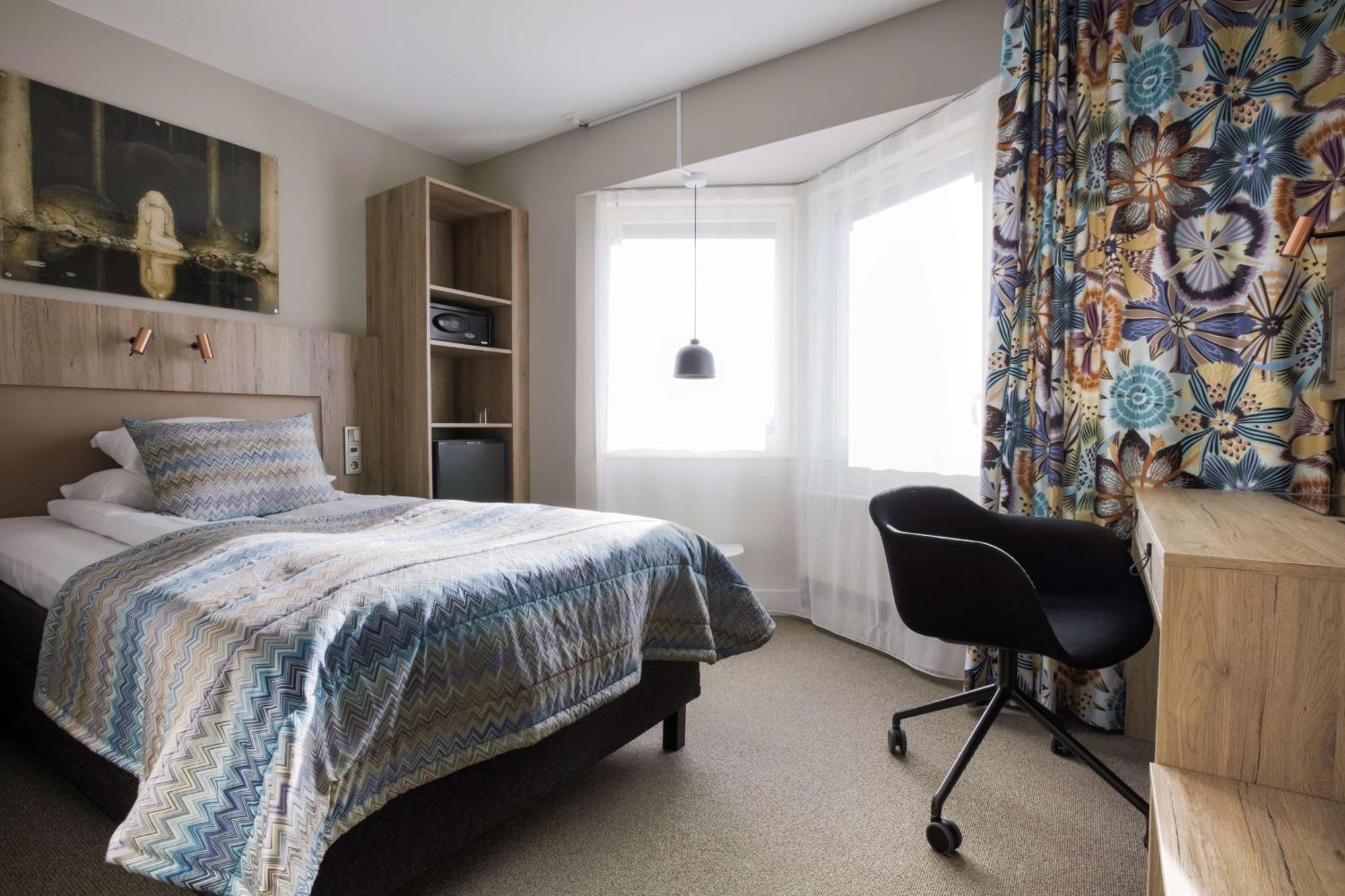 Single Room,1668053497:JPEG