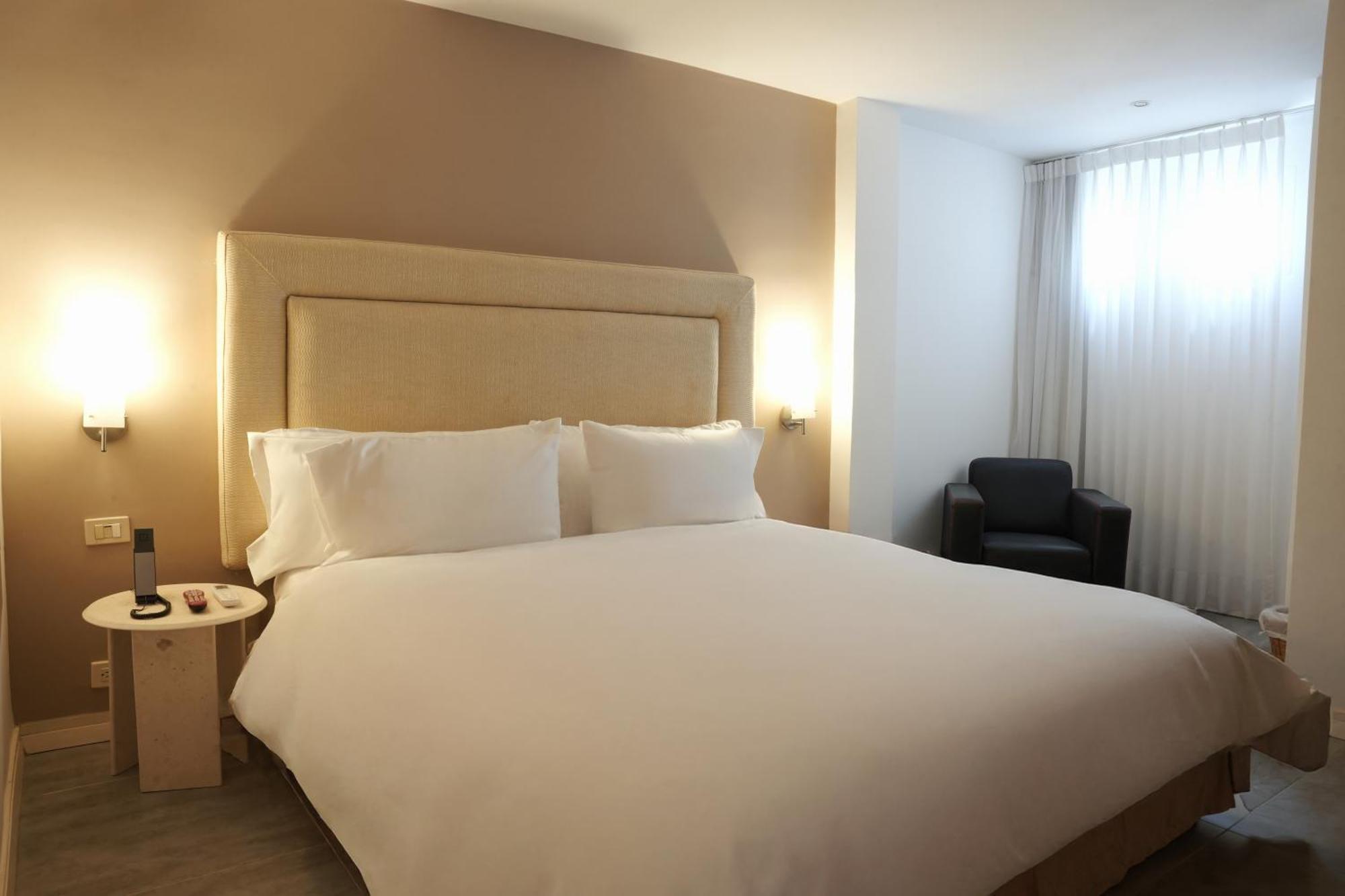 Standard Queen Room,1706807226:JPEG