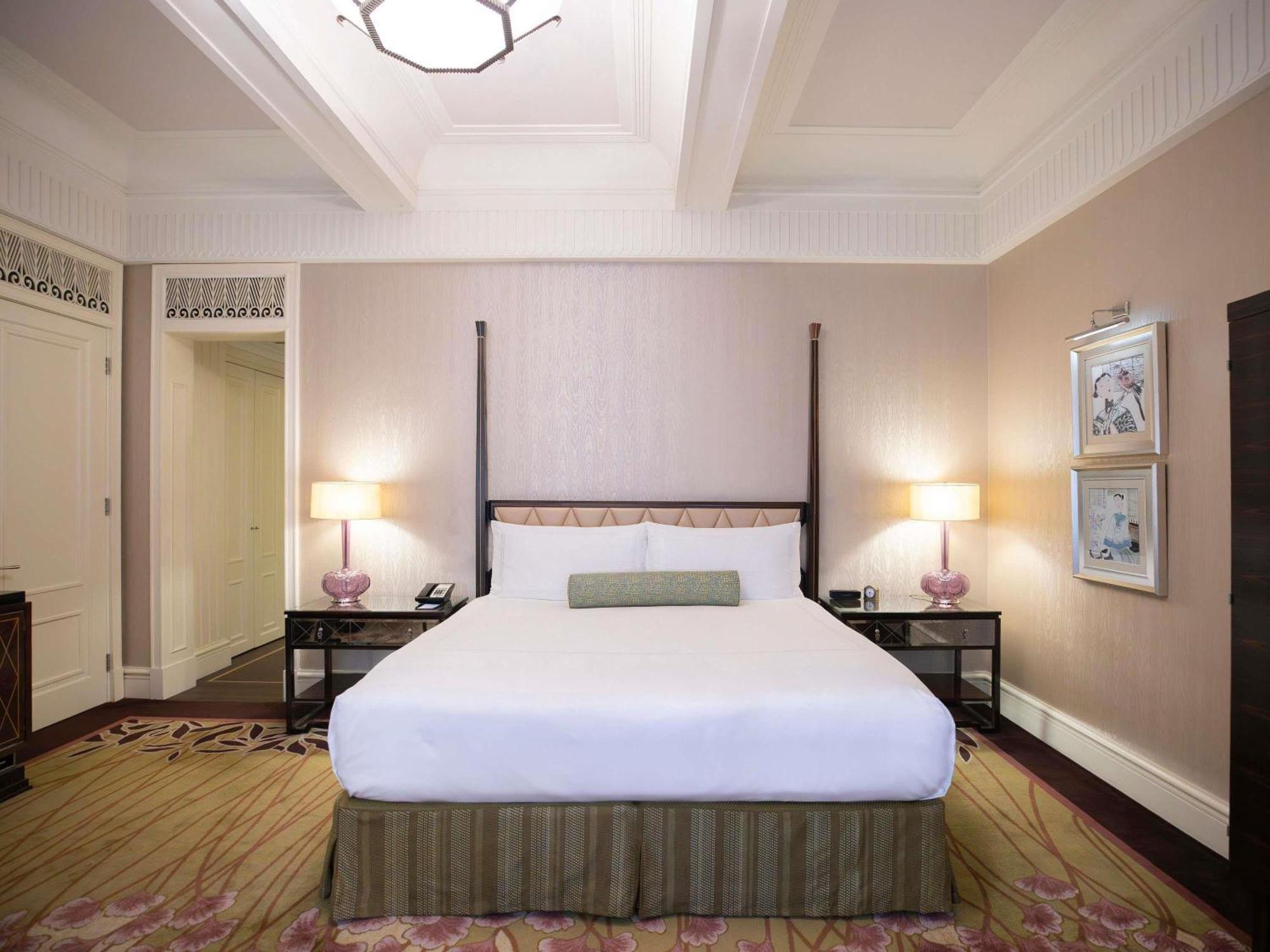 Fairmont King Room Non-Smoking