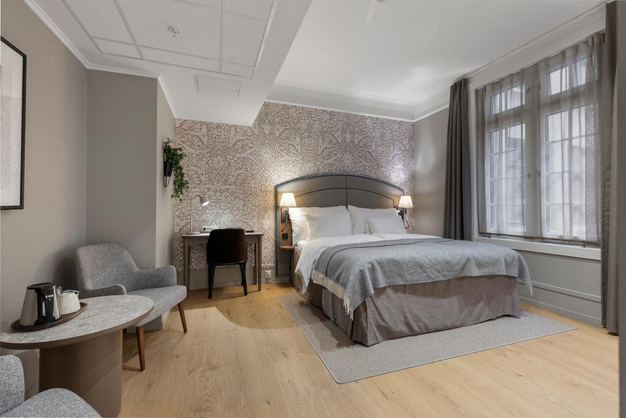 Deluxe Double Room,1739367729:JPEG