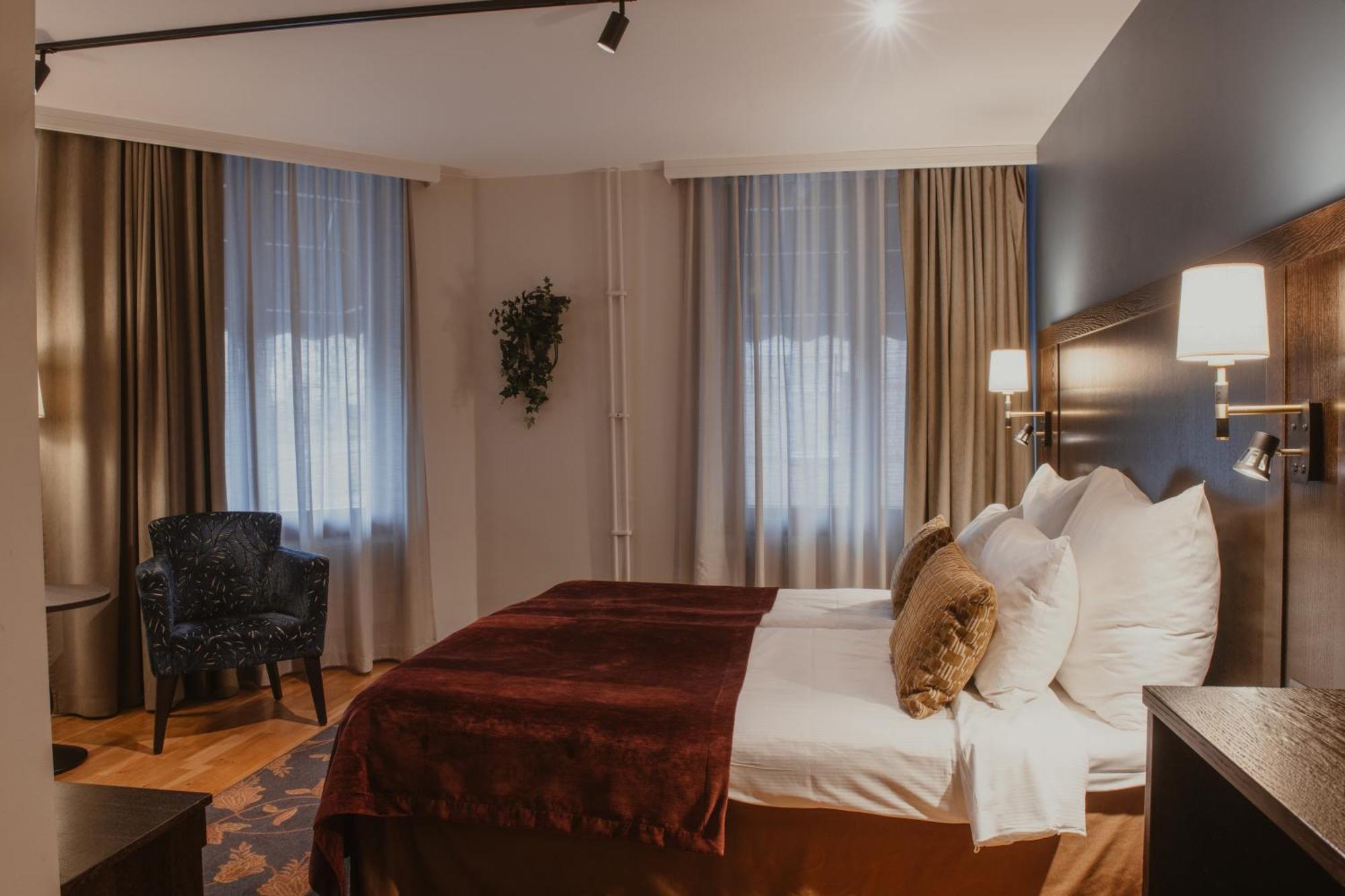 Standard Twin Room,1742626406:JPEG