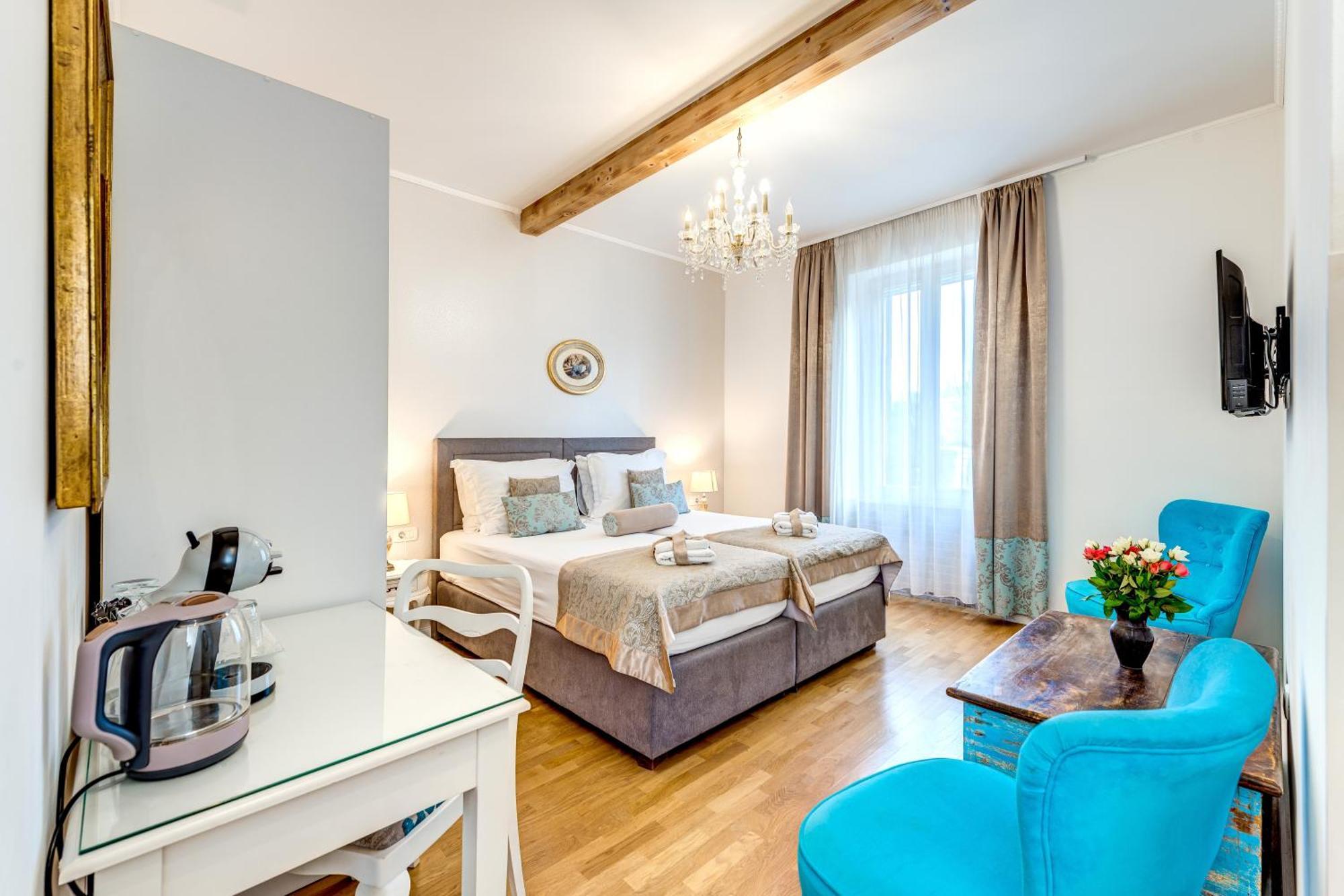 Deluxe Double or Twin Room