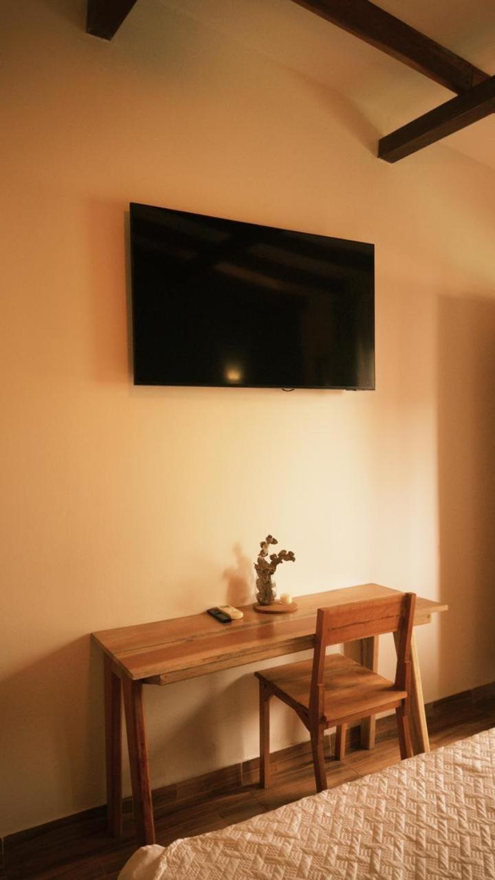 Small Twin Room,1747686562:JPEG