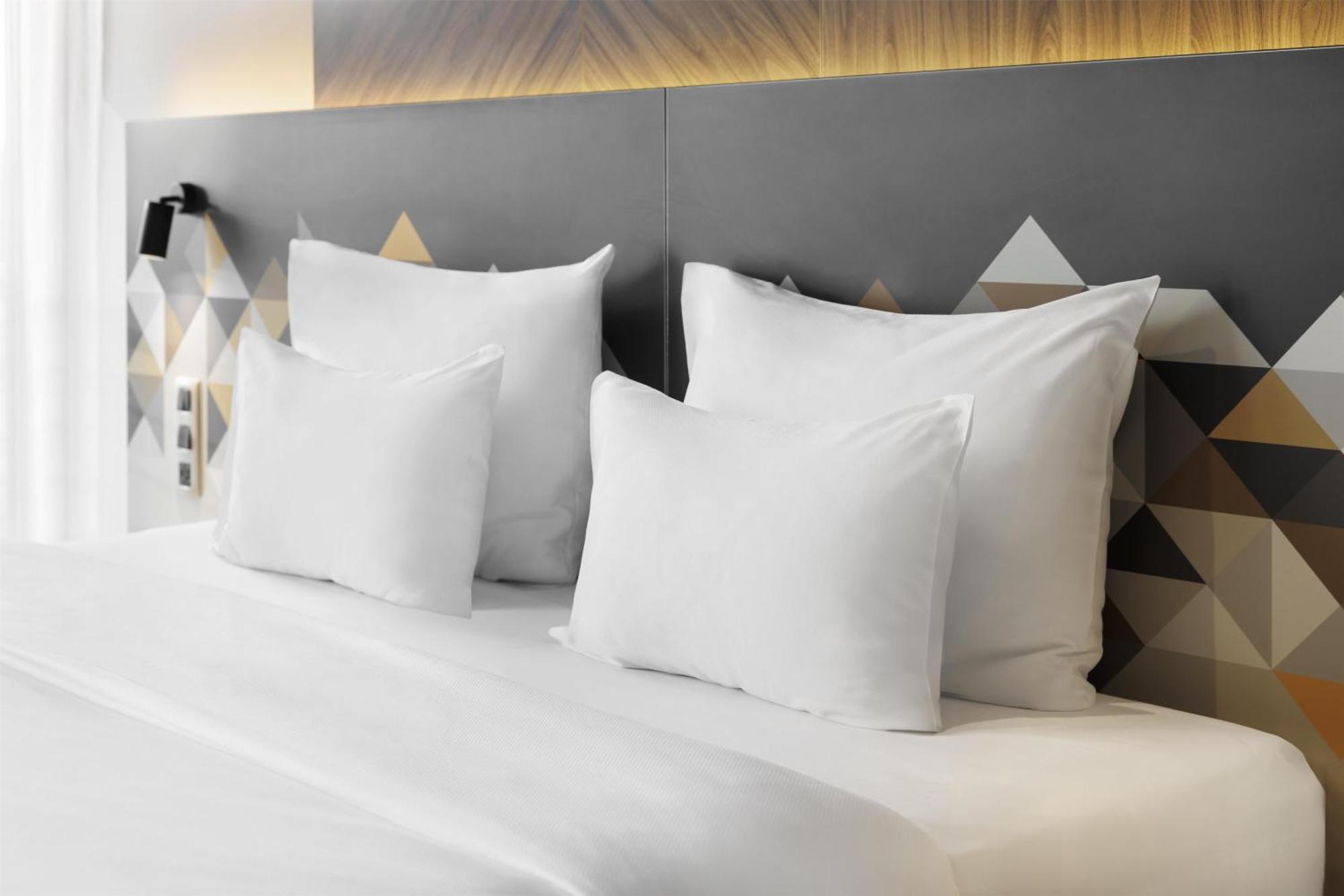King Guest Room,1758284740:JPEG