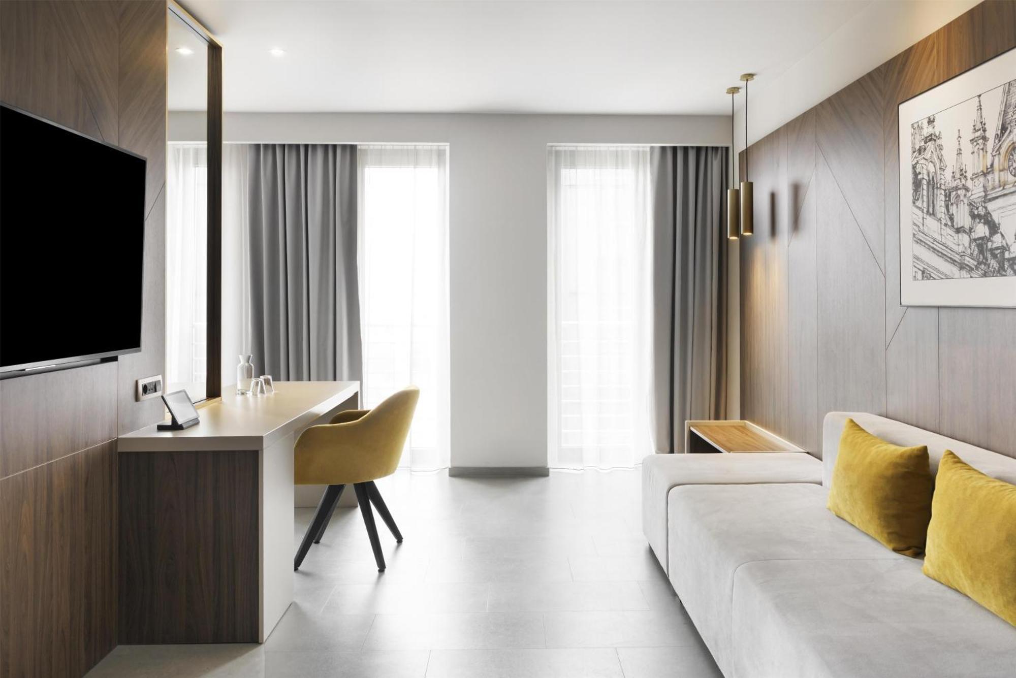 Junior Suite,1758284789:JPEG