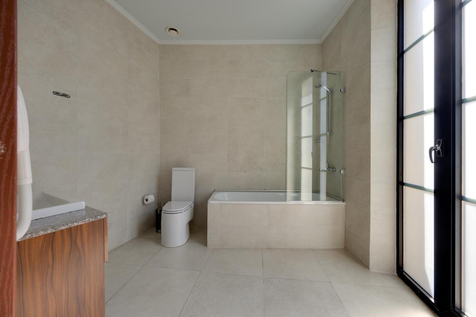 Suite City View,1758396759:JPEG