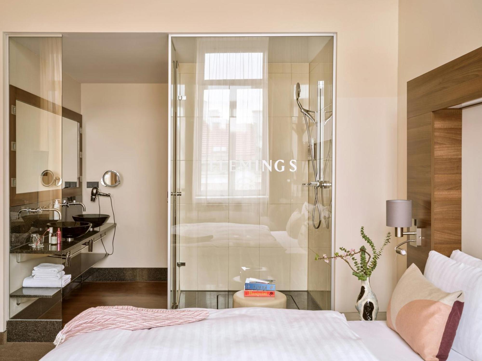 Superior Plus King Room,1758547623:JPEG