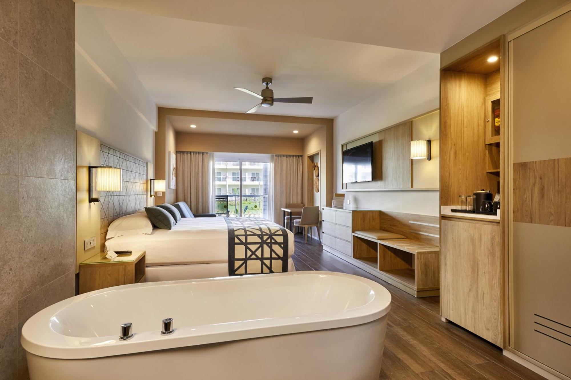 Junior Suite Tropical View,1768614490:JPEG