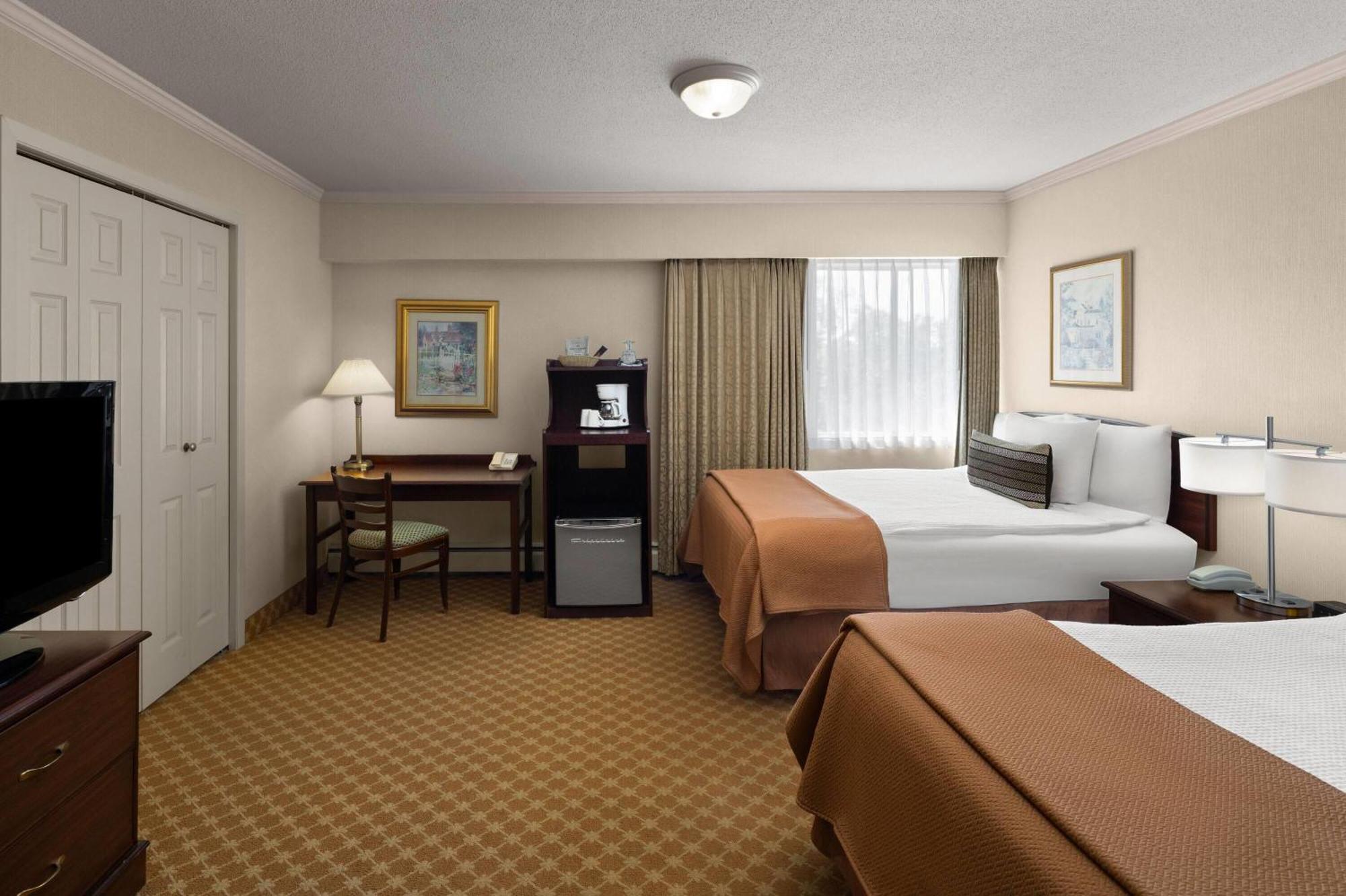 Double Room Two Double Beds Non-Smoking