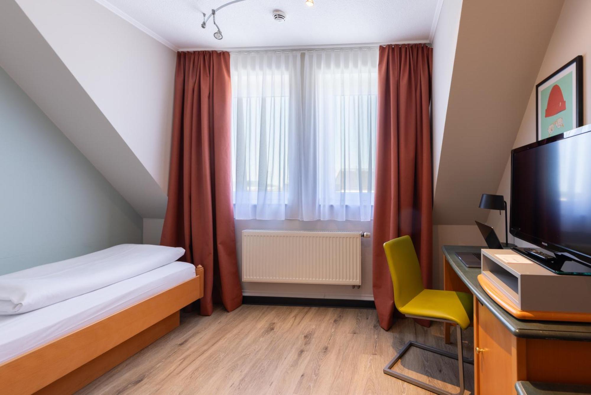 Comfort Single Room