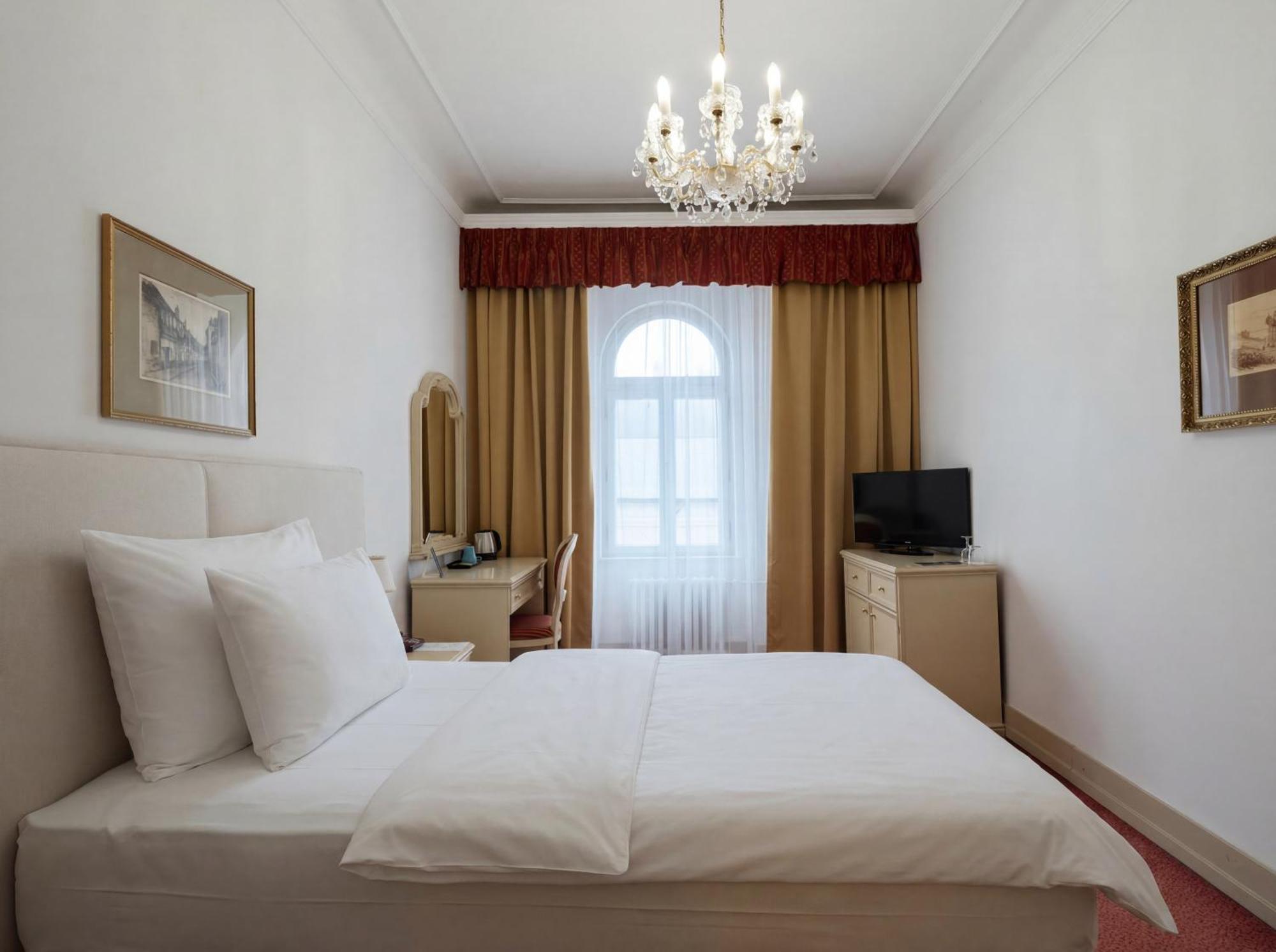 Superior Single Room,1774426300:JPEG
