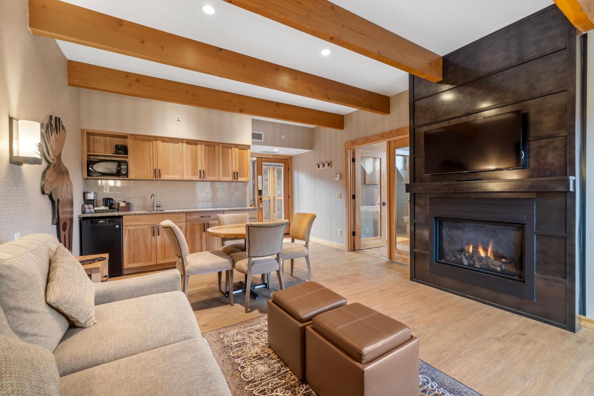Rooftop One-Bedroom Suite