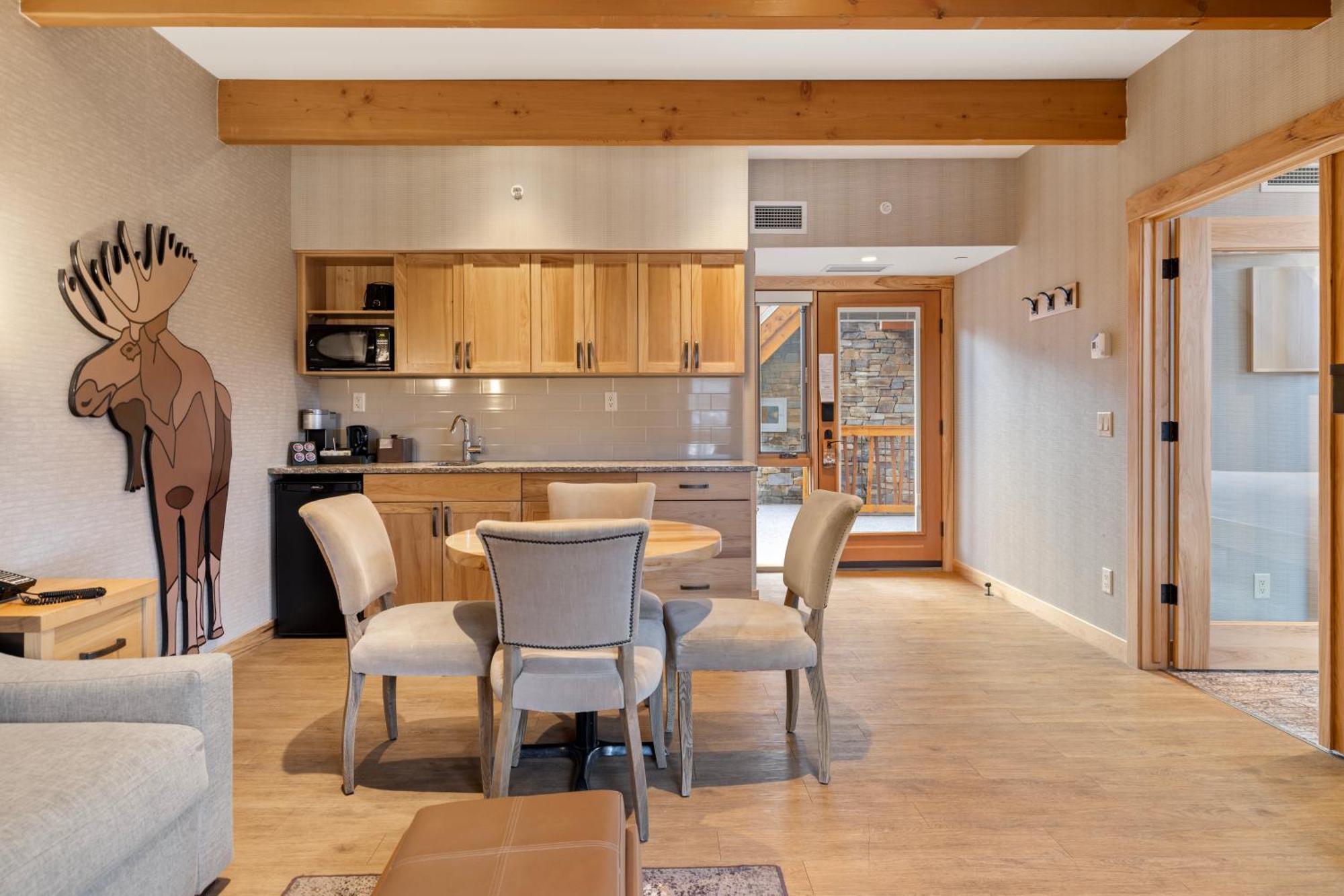 Rooftop One-Bedroom Suite
