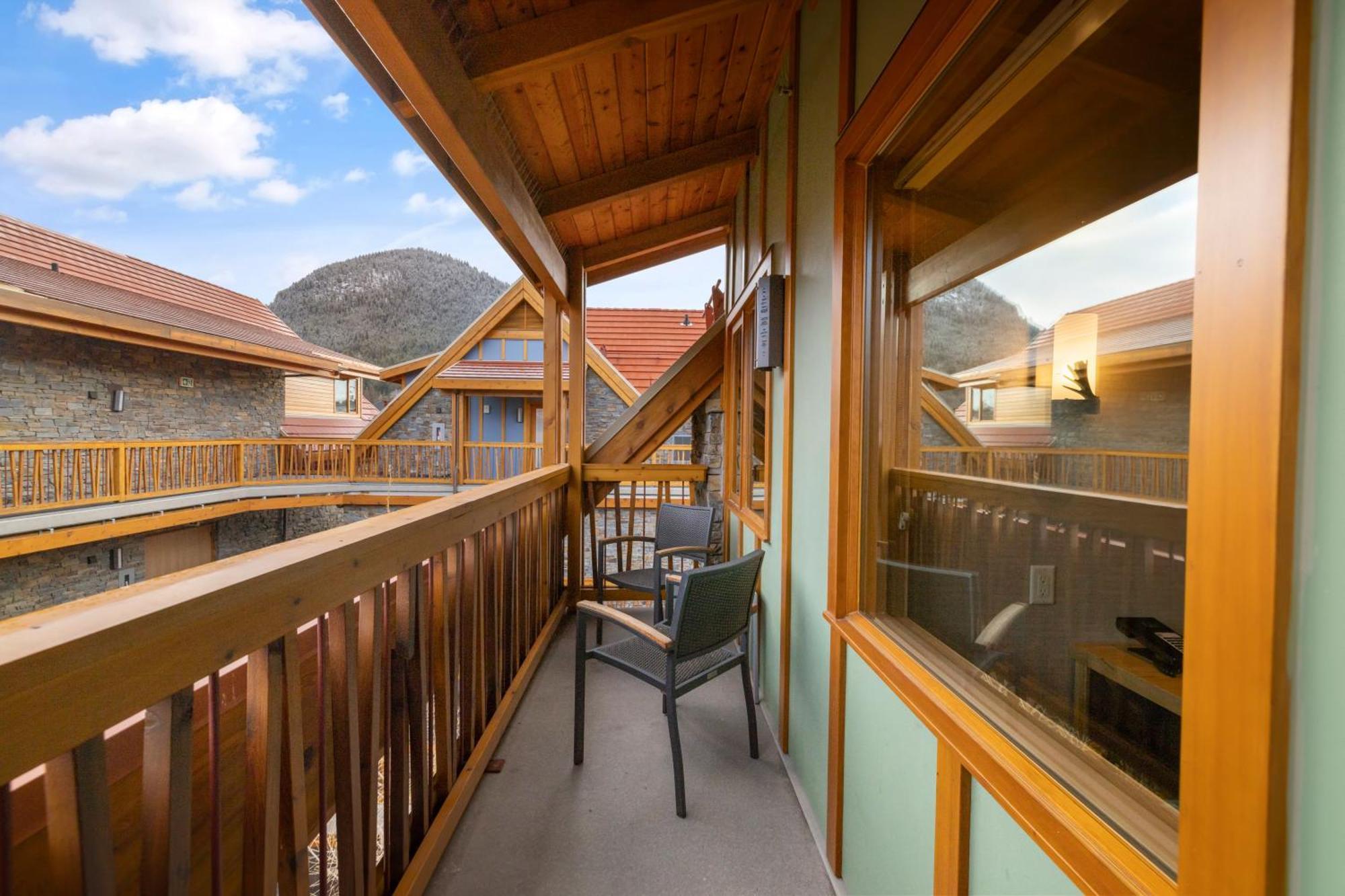 Rooftop Two-Bedroom Suite