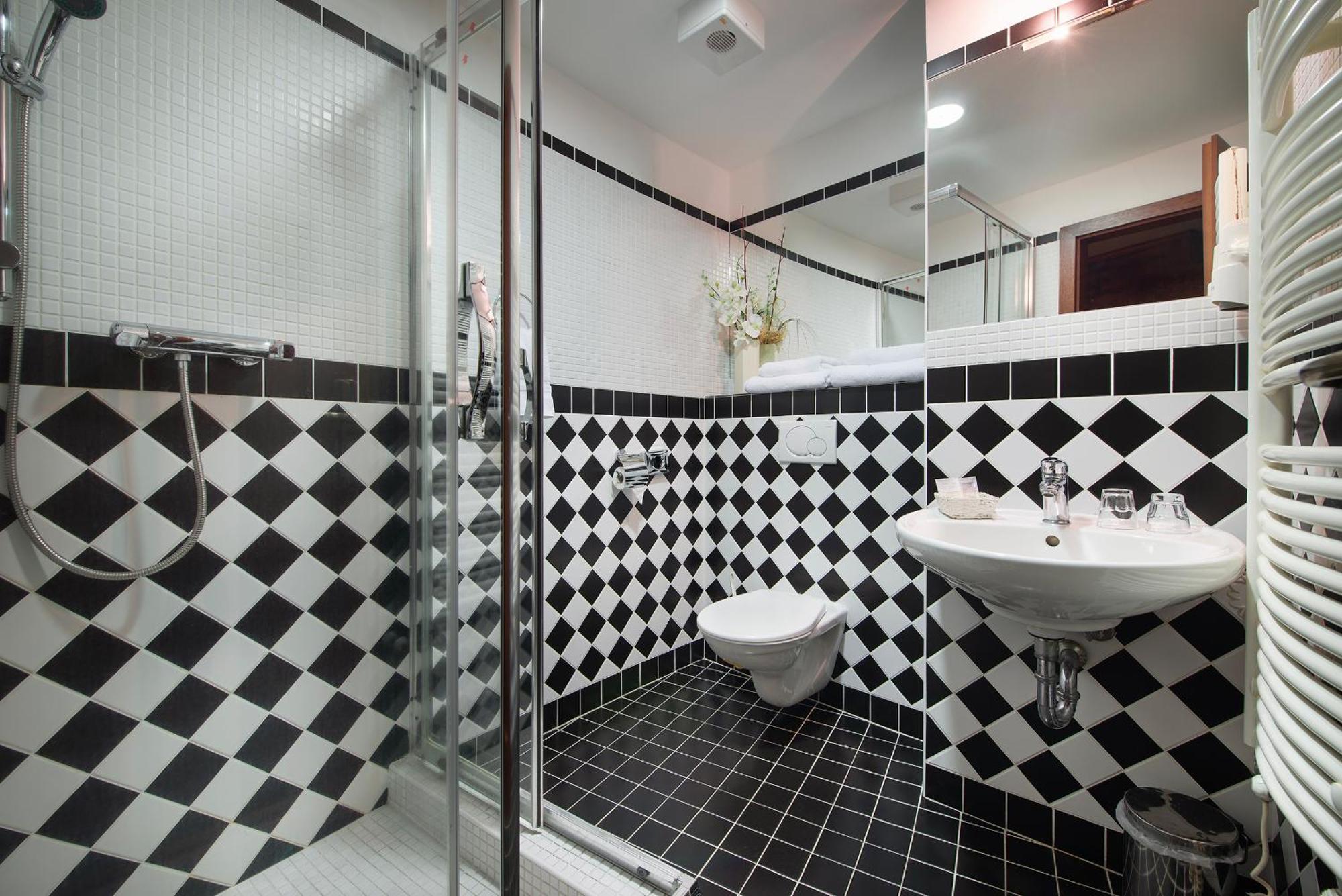 Superior Deluxe Double or Twin Room