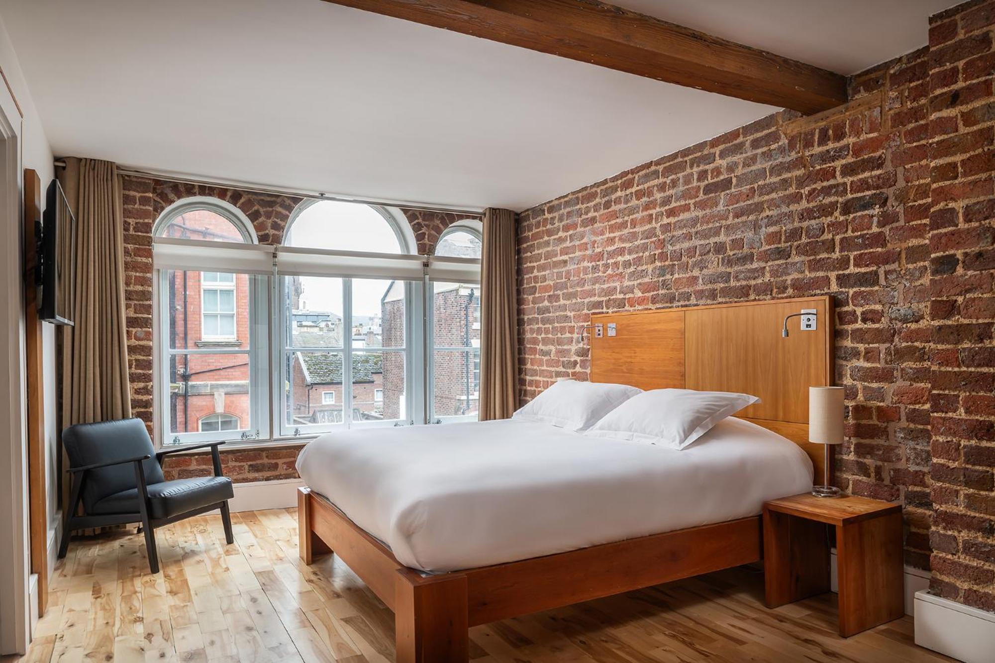 Deluxe King Room