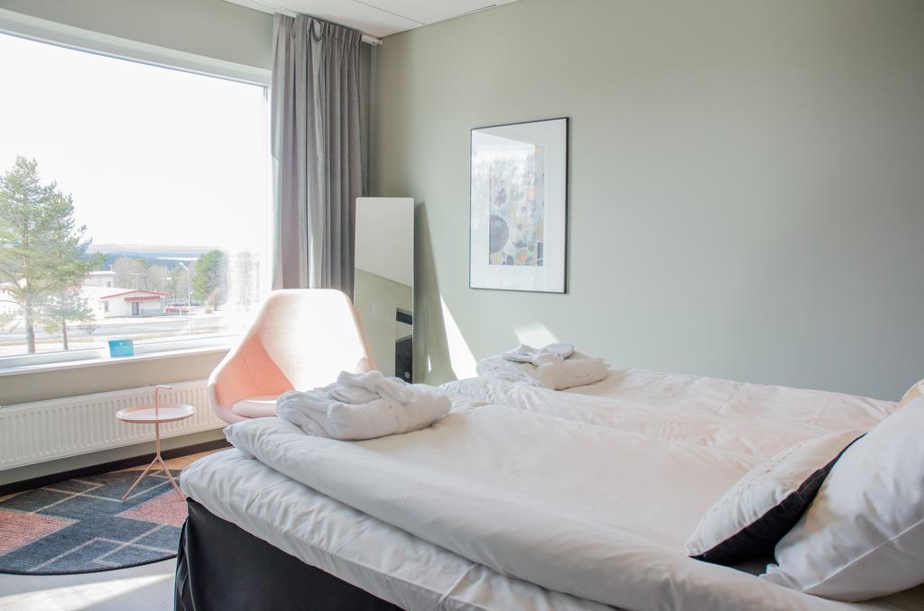 King Suite,215853479:JPEG