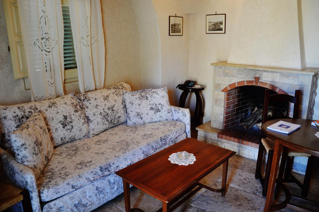 Trullo Room,331884028:JPEG