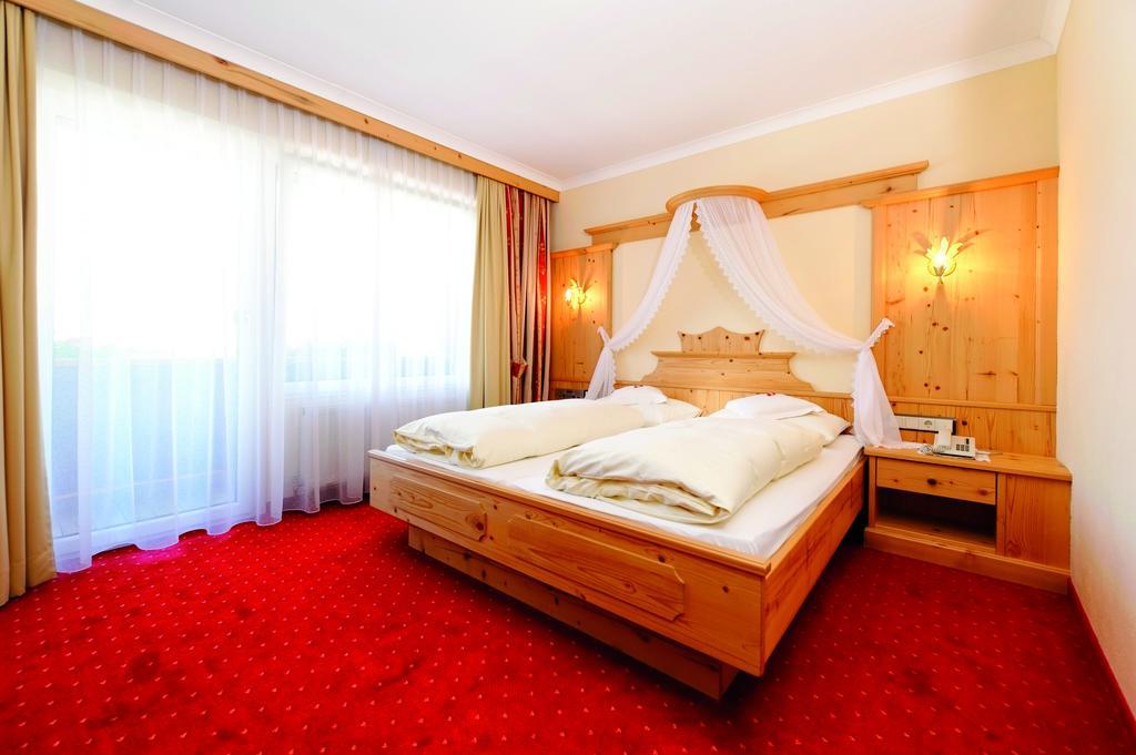 Junior Suite Balcony,1583106495:JPEG