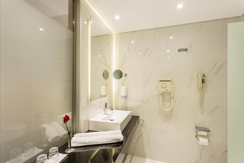 Double or Twin Room Swimming Pool Access,1498532944:JPEG