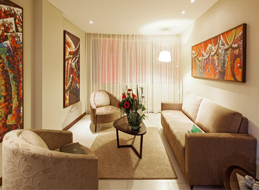 Family Room,508089879:JPEG