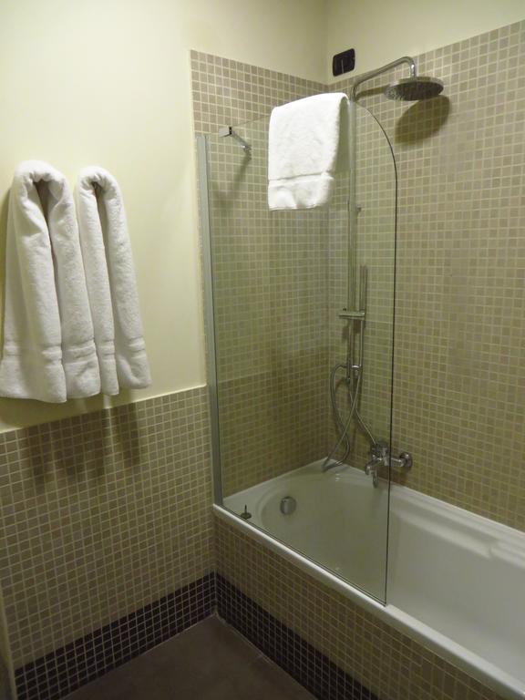 Standard Twin Room,402128211:JPEG