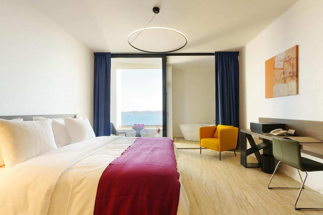 Superior Plus Double or Twin Room Balcony Sea View,1657185060:JPEG
