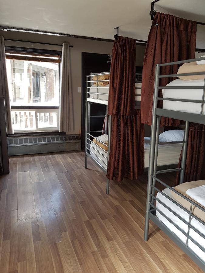 Bed 6 to 9 Bed Mixed Dormitory Room Ensuite Bathroom,1024341445:JPEG