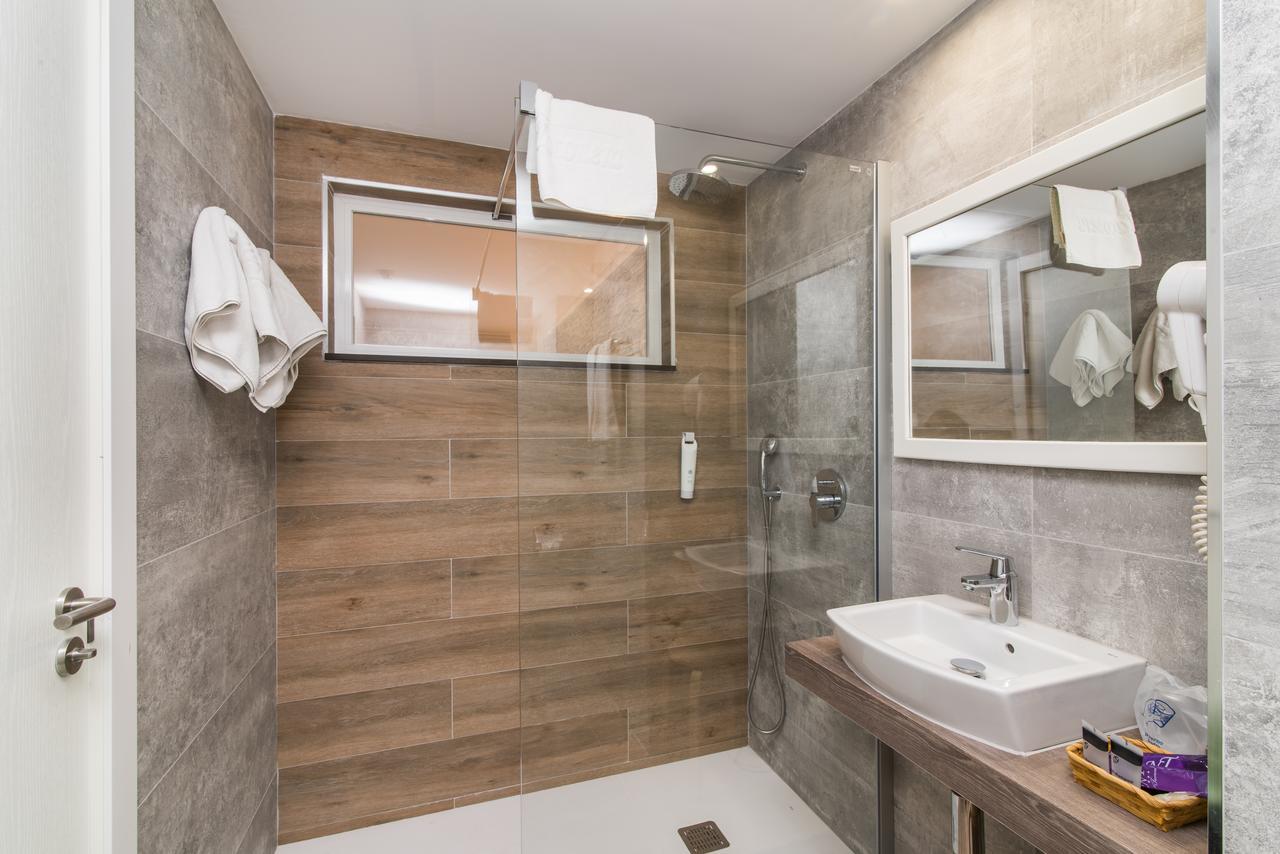 Standard Double Room,644809215:JPEG