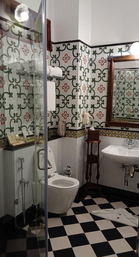 Classic Double Room on food on Ayurmana one a half-hour guided heritage walk from 7 AM to 830 AM,666497142:JPEG