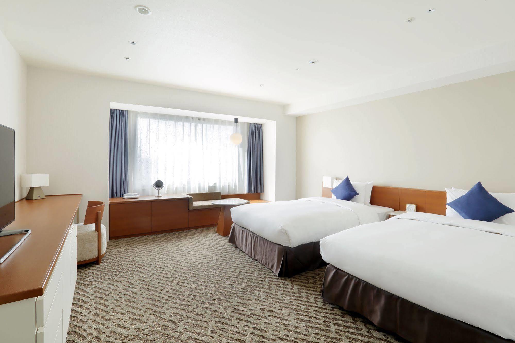 Superior Large Twin Room Non-Smoking
