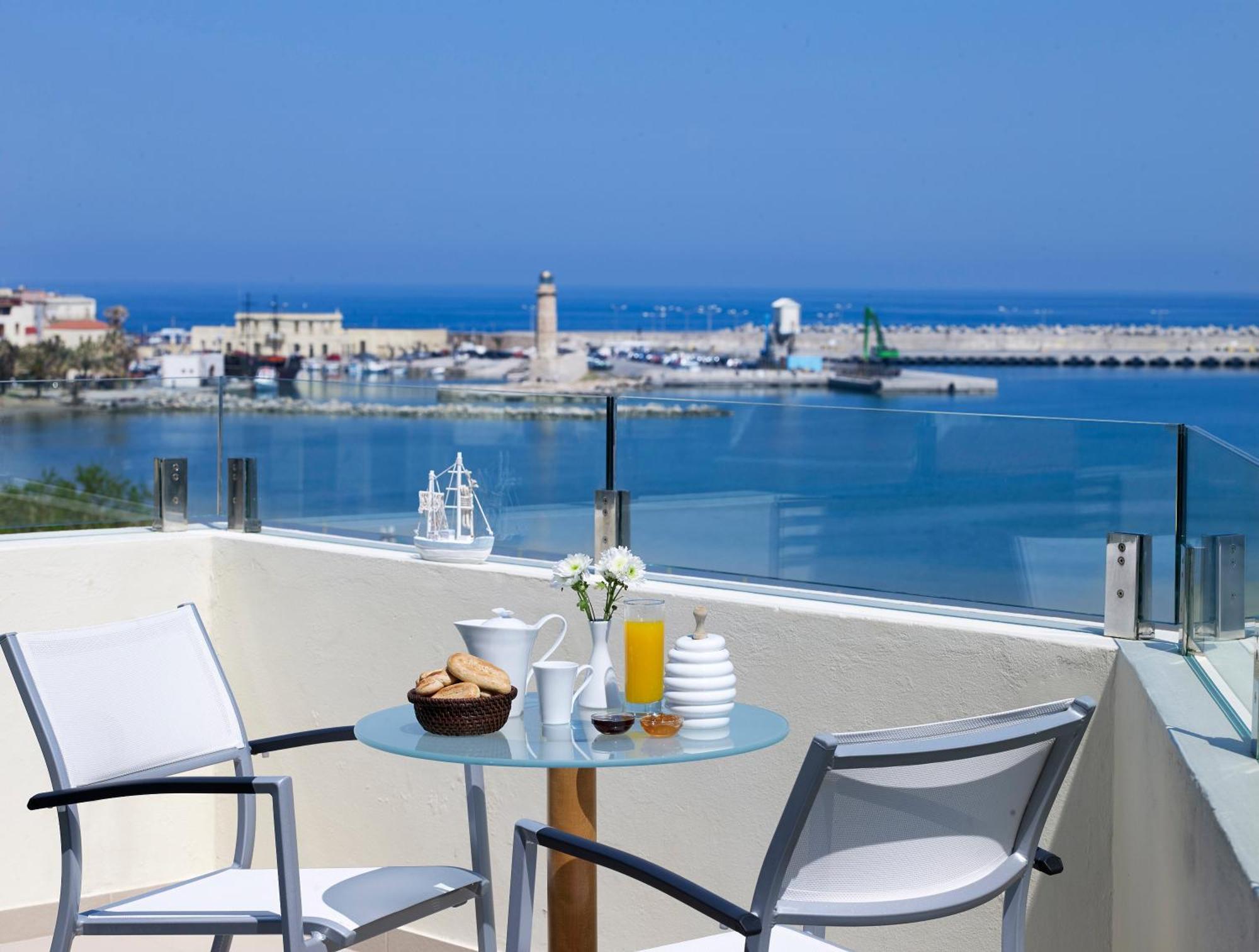 Deluxe Suite with Sea View,1273225912:JPEG